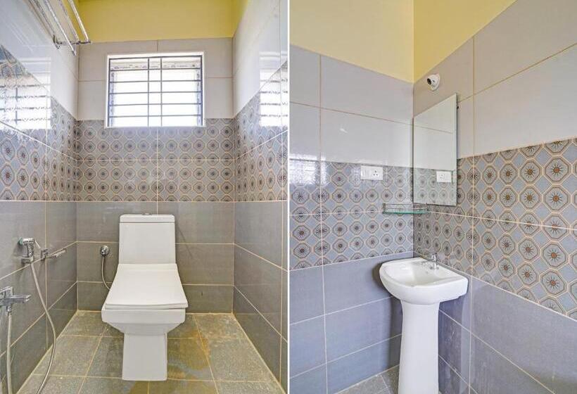 חדר קלאסי לשלושה, Oyo Sri Sai Lodge