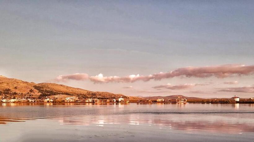 חדר סטנדרט לארבעה, Uros Suma Qhota Lodge