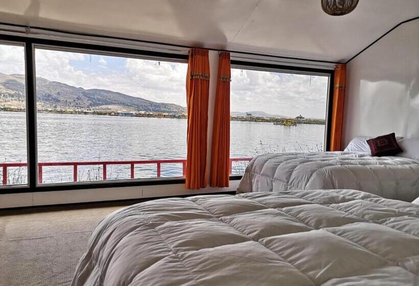 חדר סטנדרט לארבעה, Uros Suma Qhota Lodge