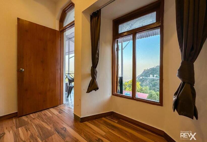 Perhehuone, Wraveler Inn