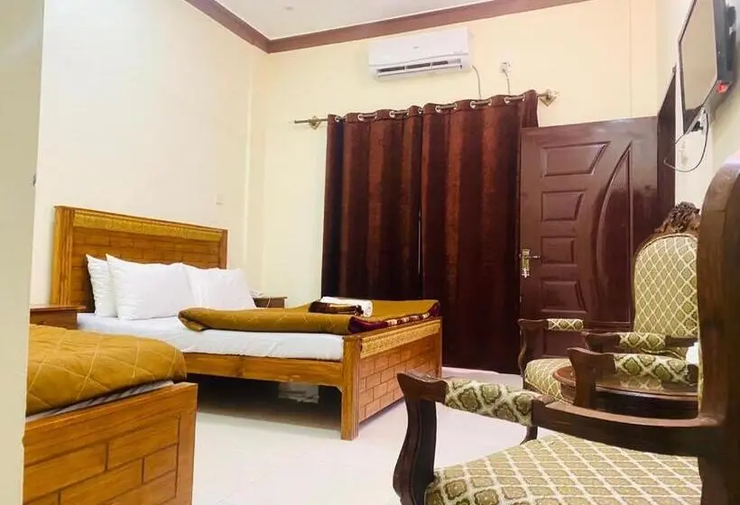 اتاق لوکس سه تخته, Aqua Vista Guest House