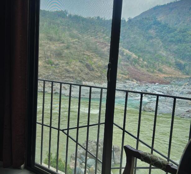 سوییت خانوادگی, Aqua Vista Guest House