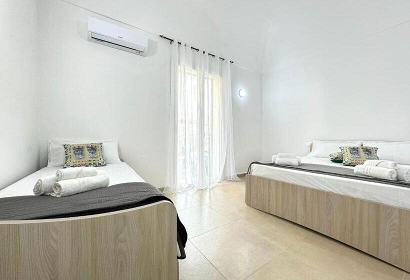 スタンダード4人部屋, Casa Ferrante