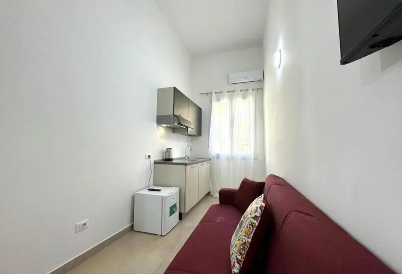 Pokój Rodzinny, Casa Ferrante