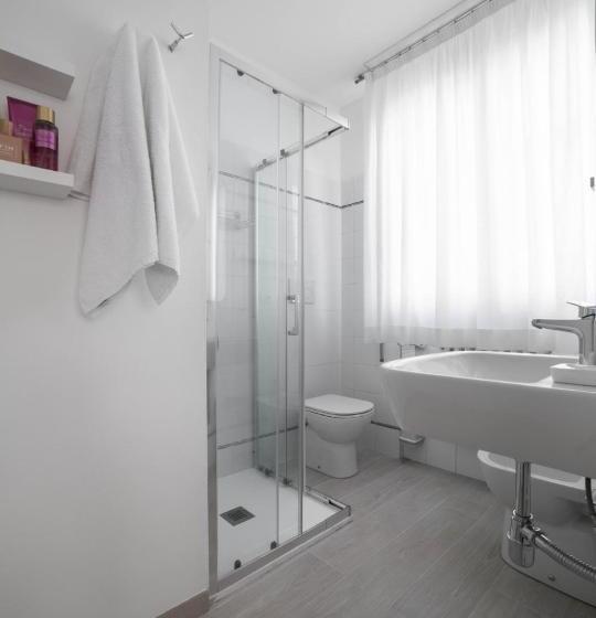 غرفة قياسية, La Foglia Verde