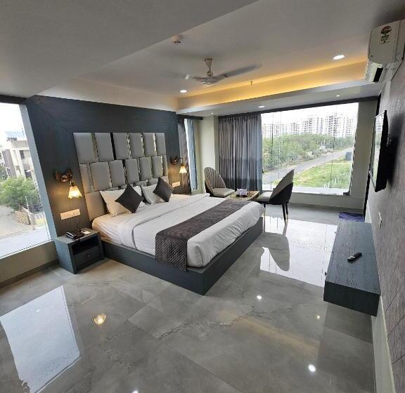 غرفة ديلوكس عائلية, The Eiffel Hotel & Banquet