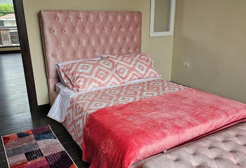 디럭스 룸, El Palacete De La Duqueza , Siéntete Como En La Realeza En Macas