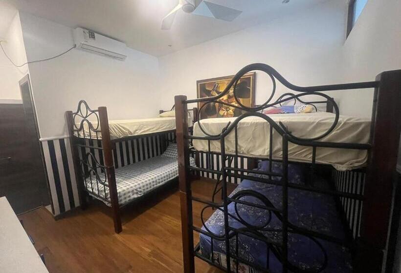 Четырехместный Номер Стандарт, San Clemente Beach House