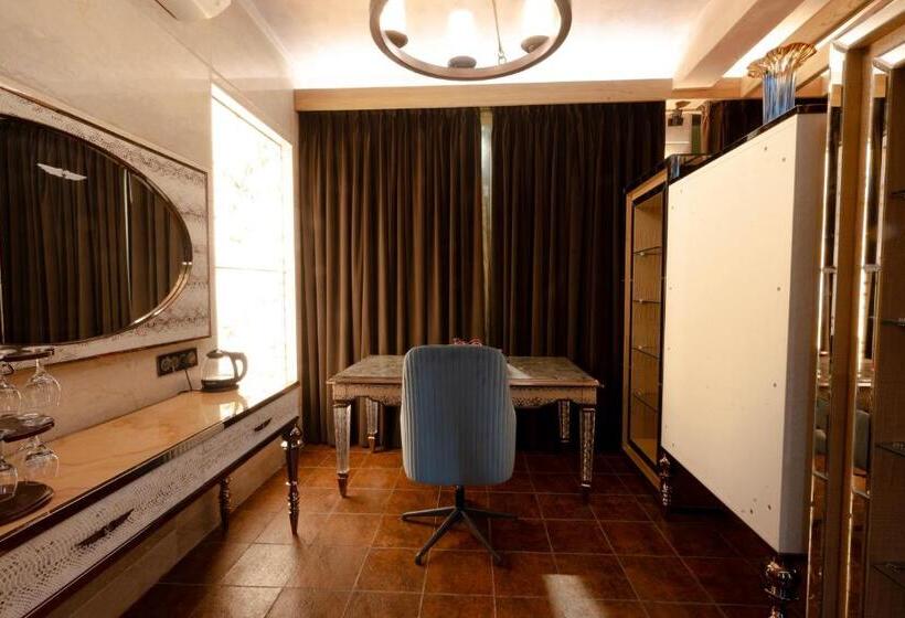 デラックススイート, Green Windows Resort