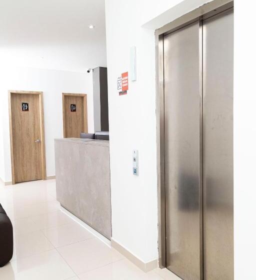 Номер Deluxe, Bajo La Luna