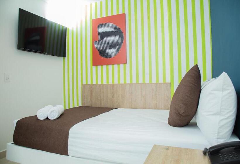 Номер Deluxe, Bajo La Luna