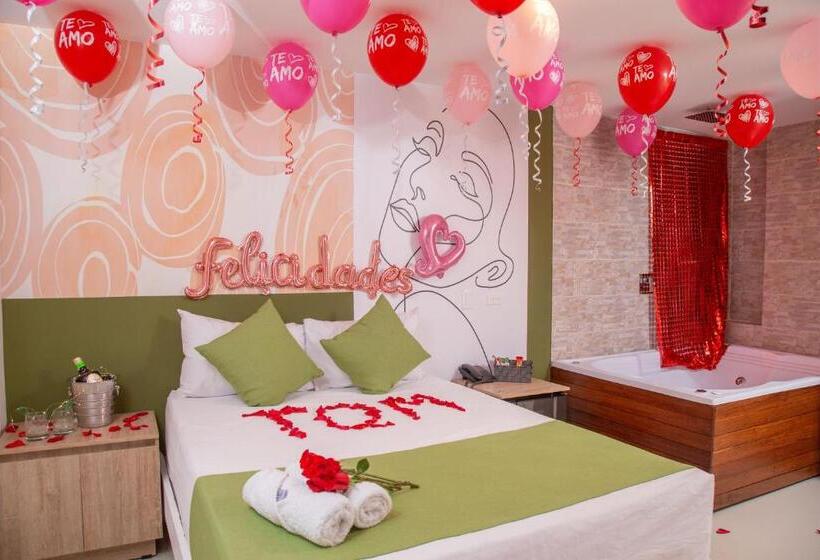 Полулюкс, Bajo La Luna