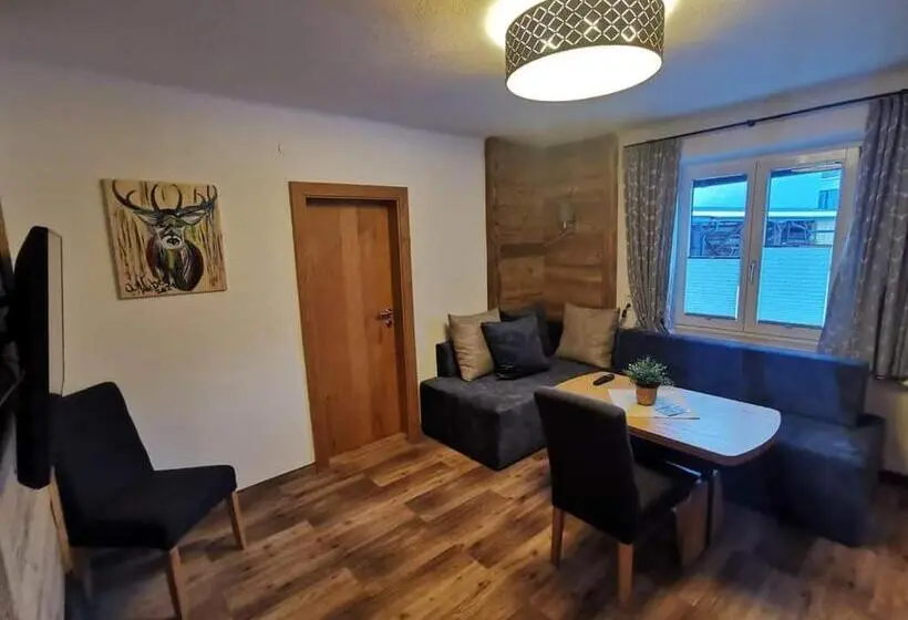 سوییت جونیور, Flo S Rooms & Breakfast
