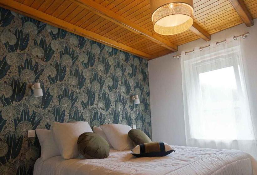 חדר משפחתי, Maison Capdet