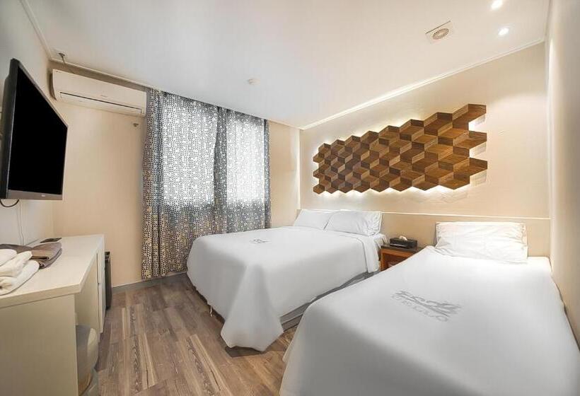 Номер Стандарт, One Stay