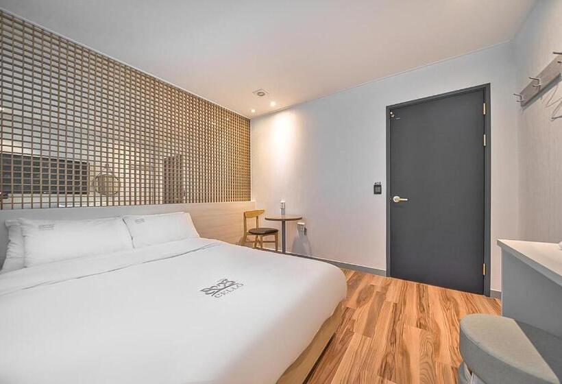 Номер Deluxe, One Stay