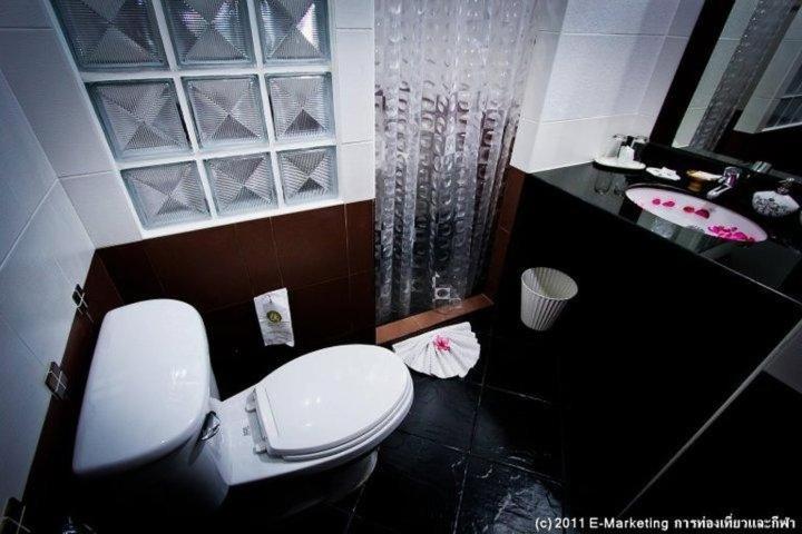 주니어 스위트, The Ligor City