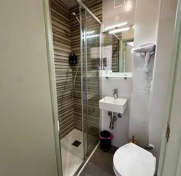 اتاق استاندارد سه نفره, Hostal Atuaire Home