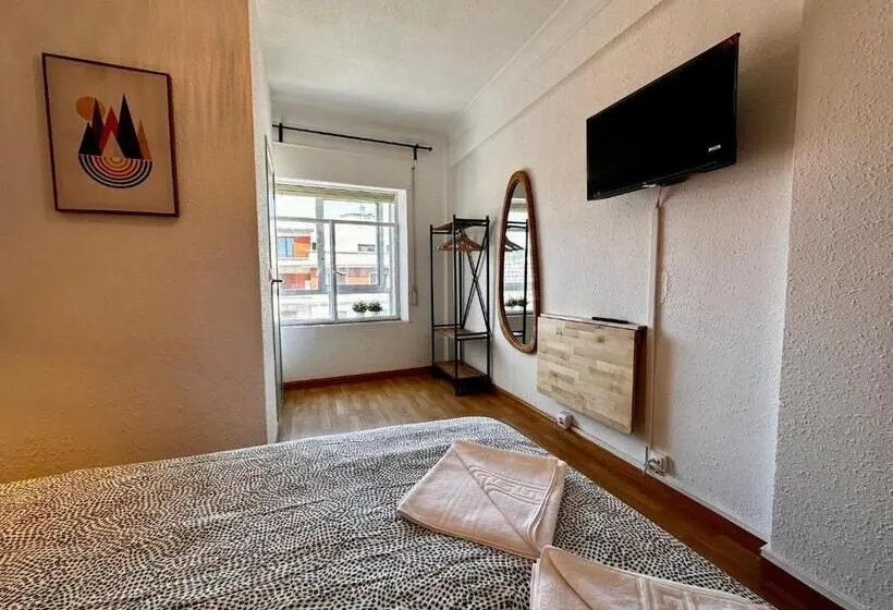 اتاق لوکس, Hostal Atuaire Home