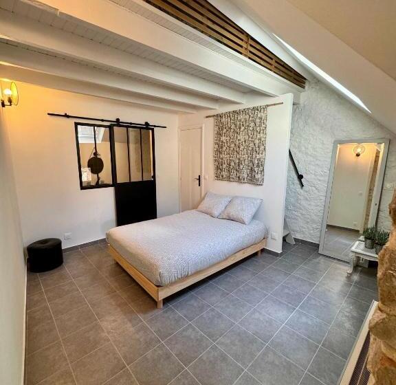 اتاق استاندارد, Maison En Plein Coeur De La Cité Médiévale De Moret Sur Loing Avec Jardin !