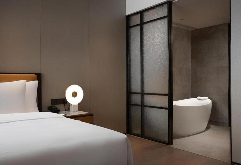 Люкс, 长沙融创施柏阁酒店