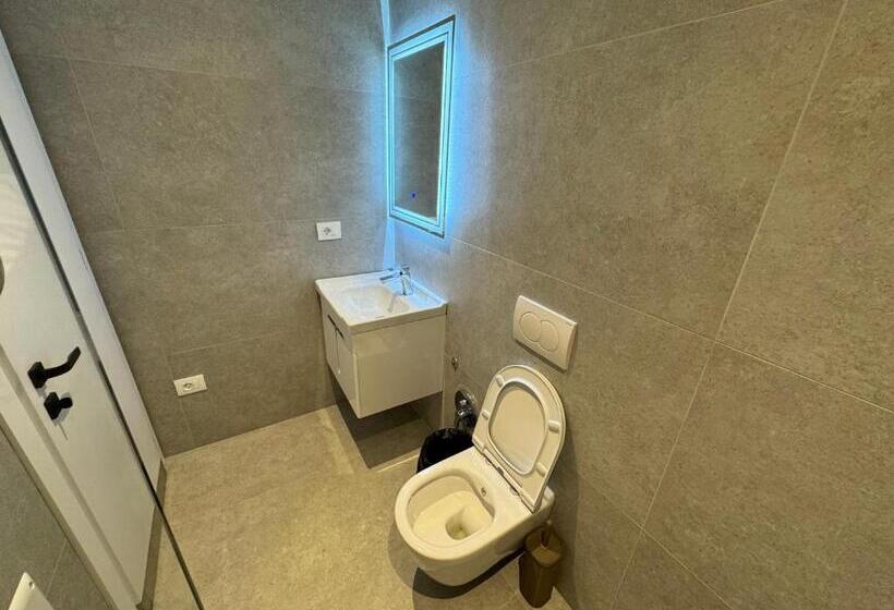 חדר סטנדרט, Side Airport