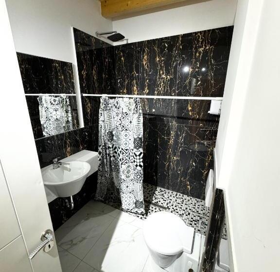 4인용 스탠다드 룸, Velipoja Escape