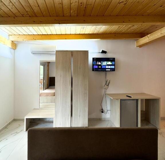 4인용 스탠다드 룸, Velipoja Escape