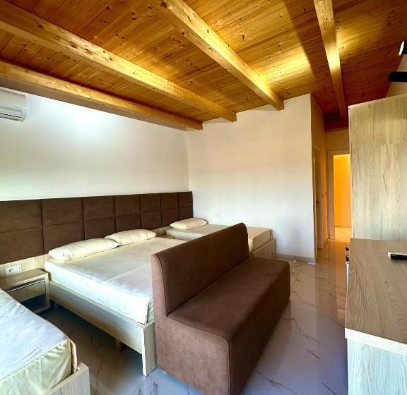 스탠다드 4인용 룸 바다전망, Velipoja Escape