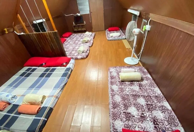 浴室共有スタンダード4人用ルーム, Da Family Mini Garden