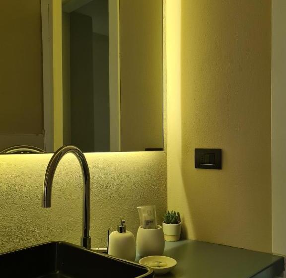 اتاق لوکس, Serendipity Rooms   Navigli