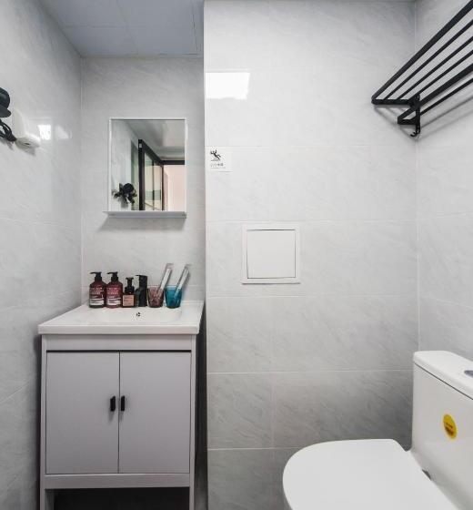 1 Bedroom Apartment with Balcony, Wesu微宿时尚公寓（深圳龙华大浪时尚大浪小镇店）