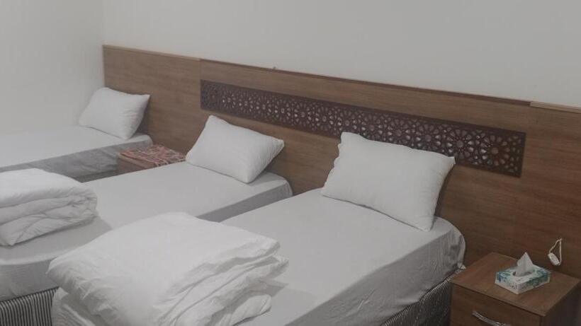 Economy Quadruple Room, منازل خالد