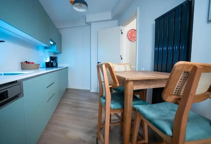 سوییت جونیور, Bird Nest Suites