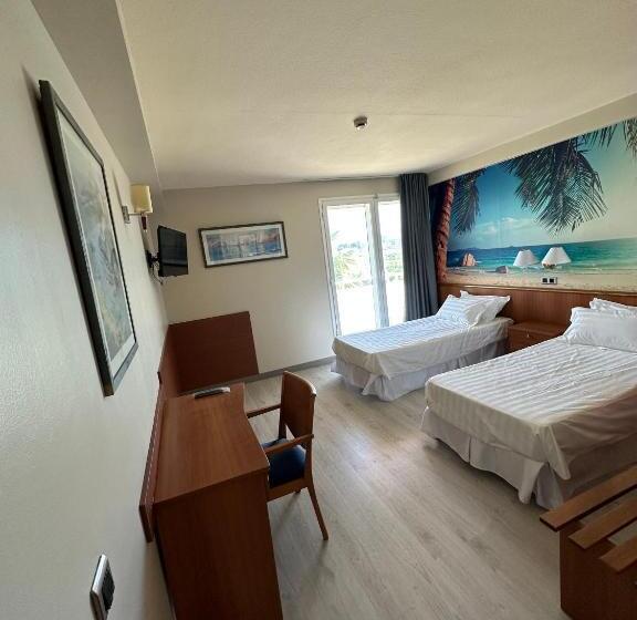 غرفة سوبيريور رباعية, Cambrils Paradise