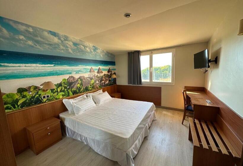 غرفة قياسية, Cambrils Paradise