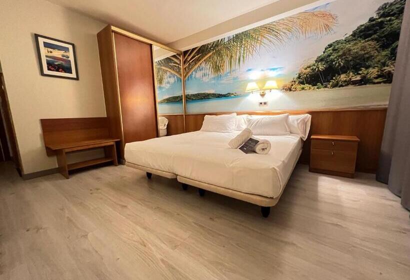 غرفة سوبيريور رباعية, Cambrils Paradise