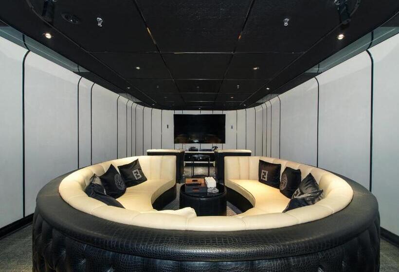 חדר דלוקס, Space Design