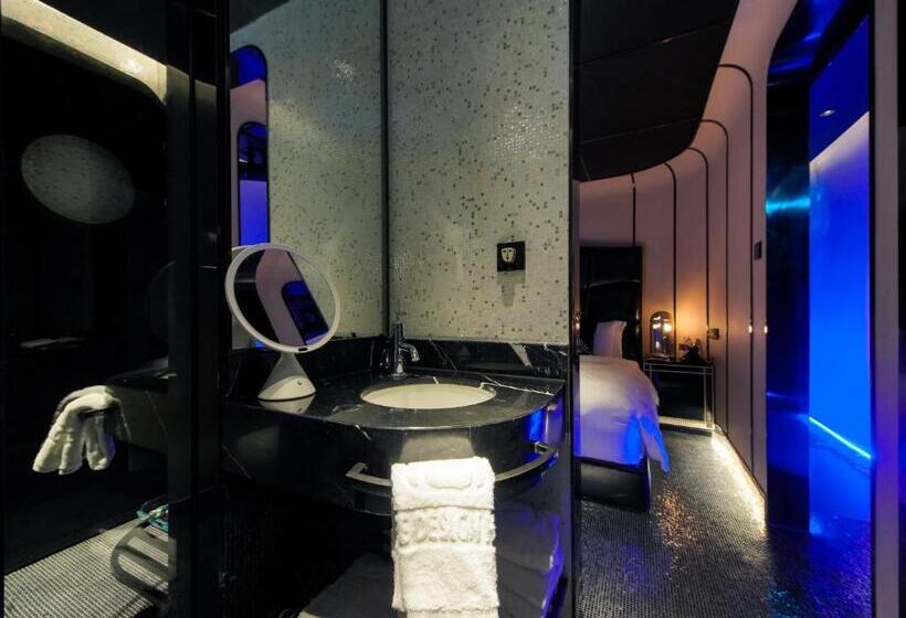 חדר דלוקס, Space Design