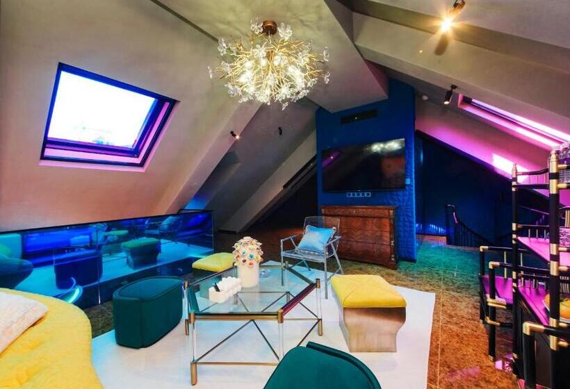 סוויטה דלוקס, Space Design