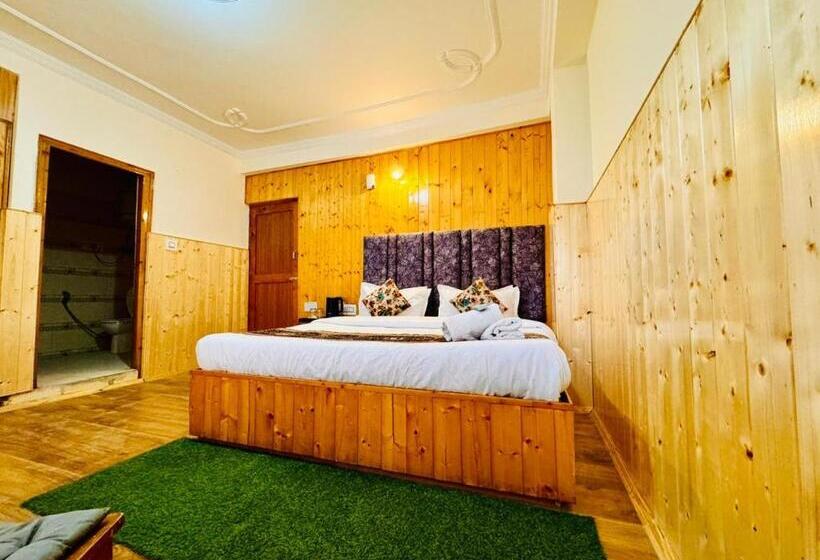 اتاق سوپریور با تخت بزرگ, Suraj Retreat Inn