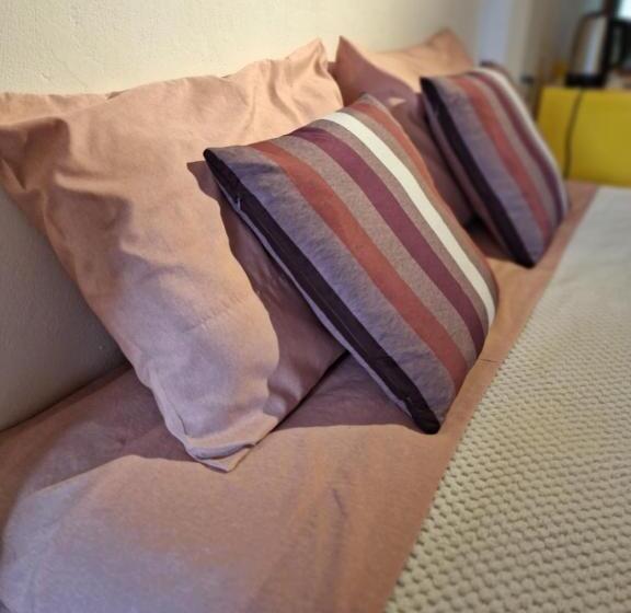 جناح مزوَّد بشرفة, Lago Di Venezia