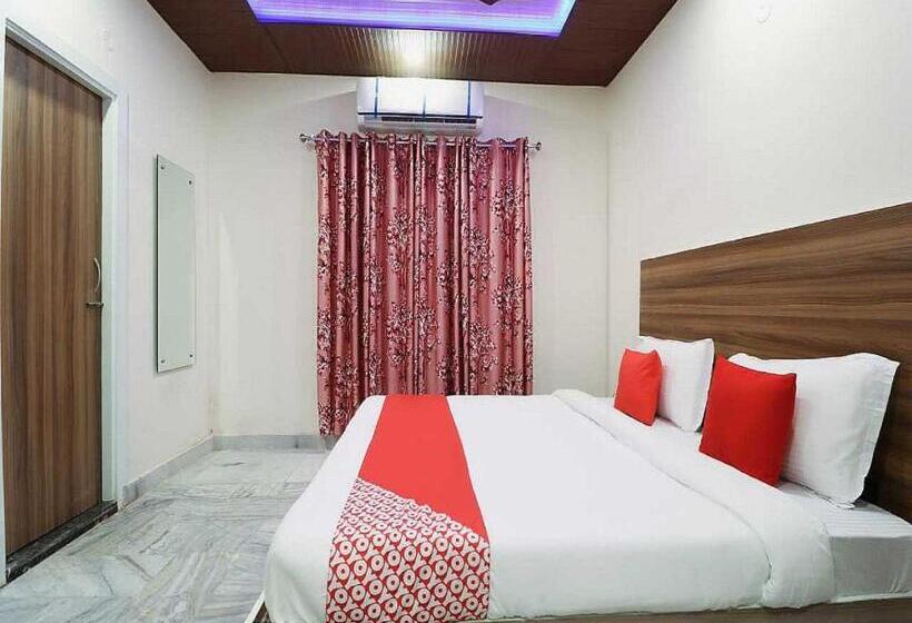 חדר קלאסי לשלושה, O Anand