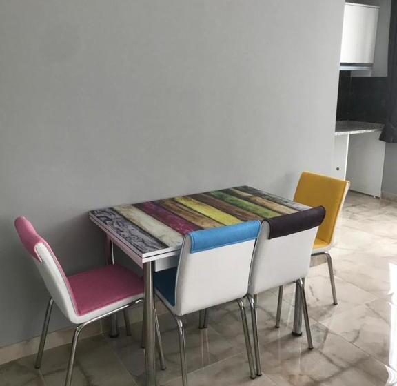 اتاق سه نفره دلوکس با چشم‌انداز دریا, Art Suit Otel