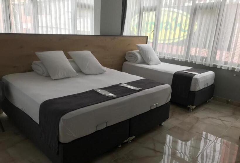 オーシャンビューのデラックストリプルルーム, Art Suit Otel