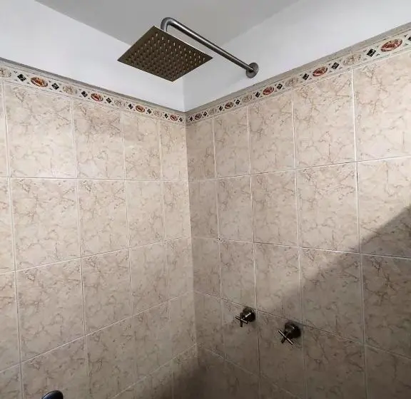 デラックスルーム, Casa Noriux En Gdl