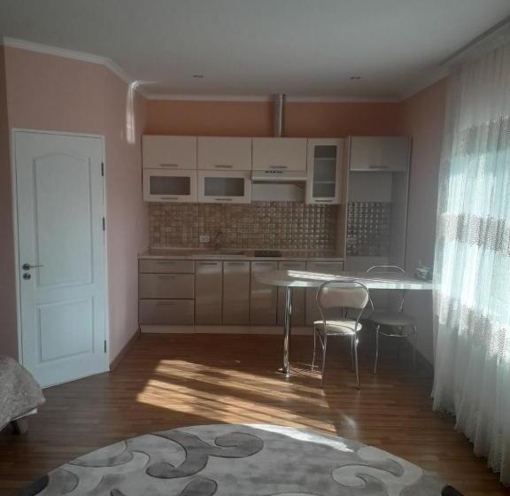 اتاق خانوادگی, аромат греції