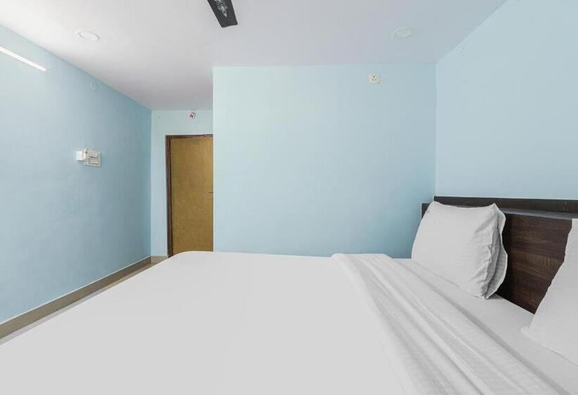 트리플 클래식 룸, Oyo Hotel Prudhvi Devi