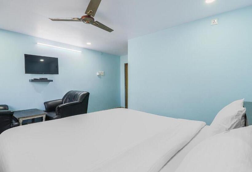 트리플 클래식 룸, Oyo Hotel Prudhvi Devi