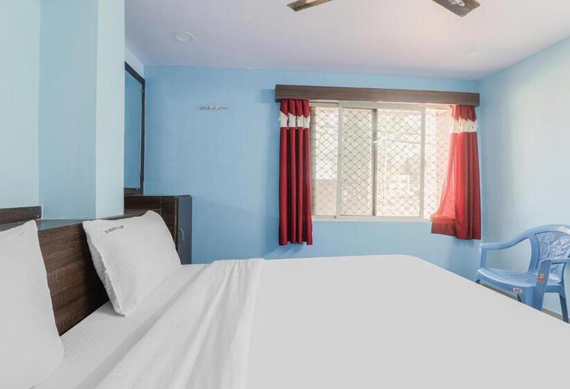 트리플 클래식 룸, Oyo Hotel Prudhvi Devi